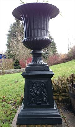 Pair of large antique cast iron urns3.jpg